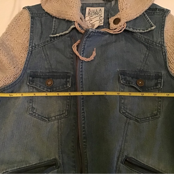 Billabong jeans jacket with knit sleeves and a hood - Picture 2 of 10